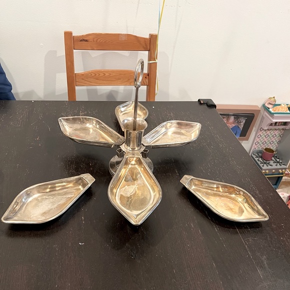 Unique antique serving dish - Picture 1 of 8